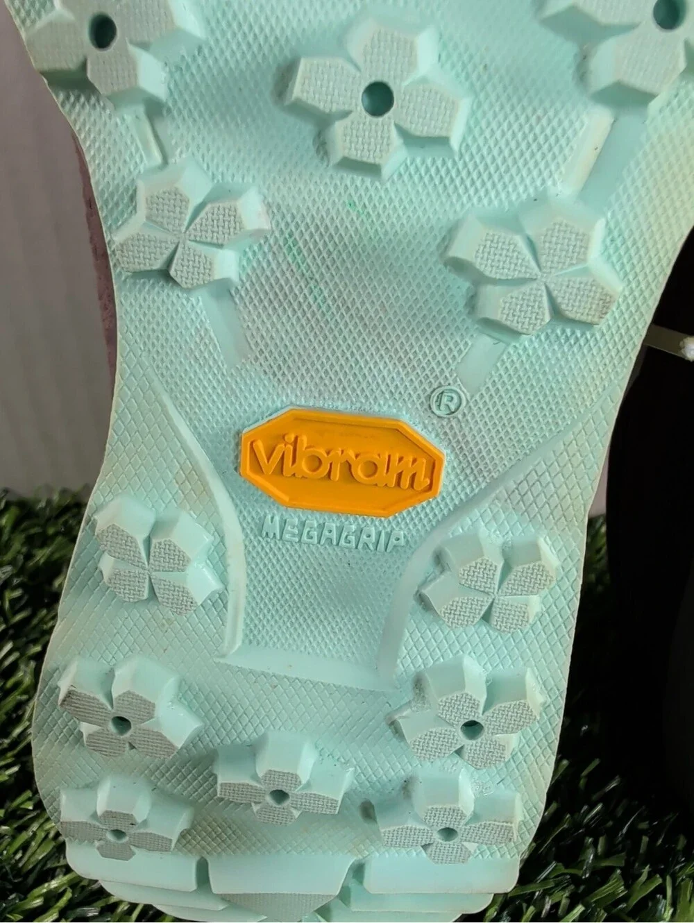 Vasque Shoes Womens 7 M Breeze LT Sneakers Waterproof Trail Hiking Running